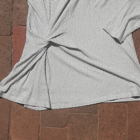 NWT 2 Pack Size Medium Clothing Lot - Picture 10 of 13